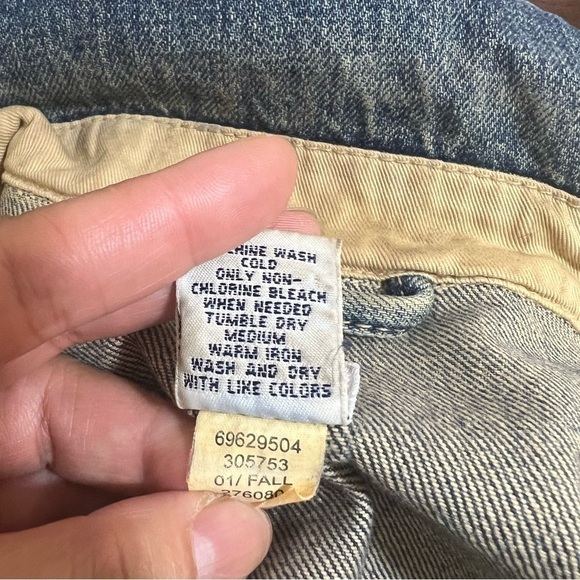 GAP women’s Denim boxy trucker Jacket dirty wash Medium Y2K fashion - Picture 9 of 17